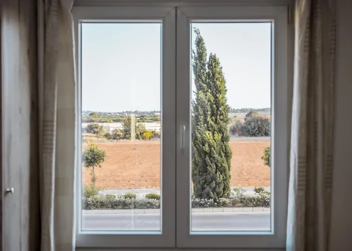 Jasmine Maisonettes * Paralimni