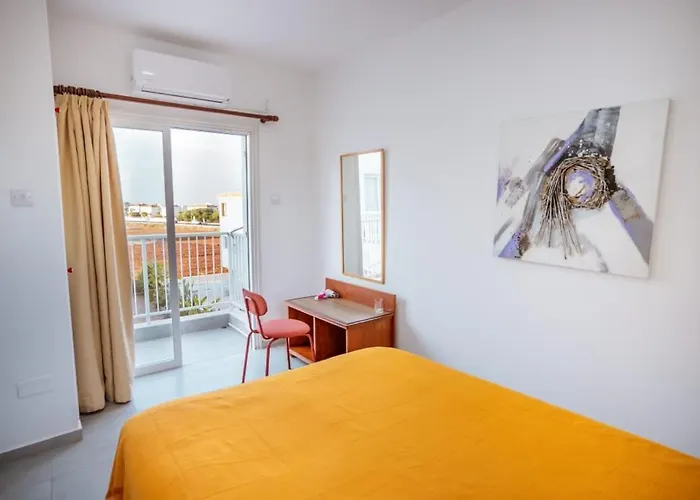 Jasmine Maisonettes Paralimni