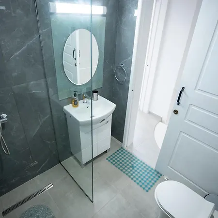 Jasmine Maisonettes * פאראלימני