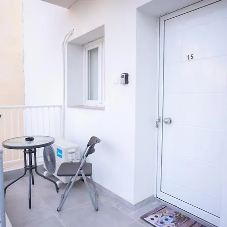 Jasmine Maisonettes * פאראלימני