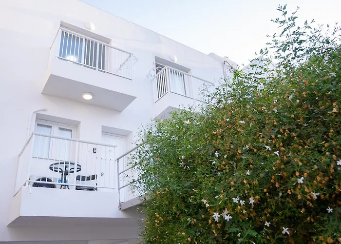 Jasmine Maisonettes Paralímni