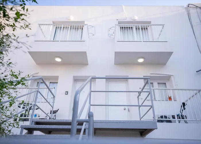 Jasmine Maisonettes * パラリムニ